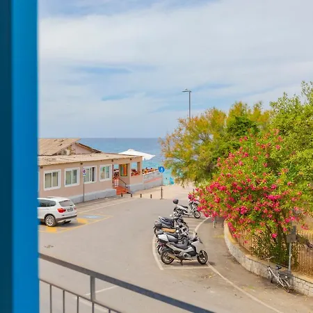 Le Ghiaie Beach Hébergement de vacances